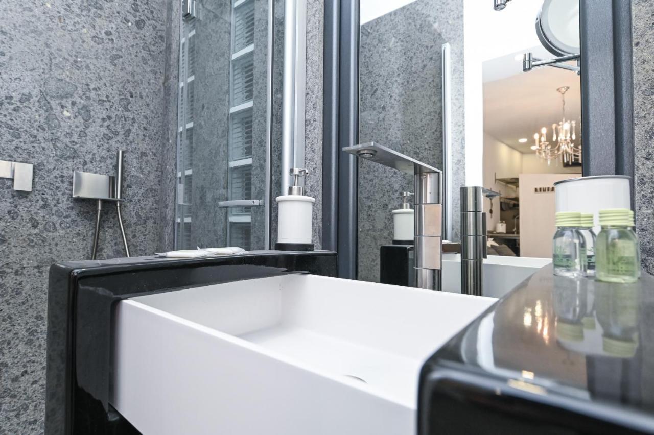 The Essential Trastevere Design Studio Rom Eksteriør billede