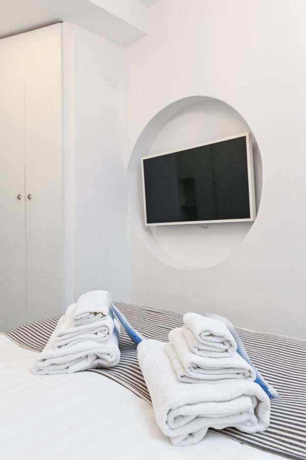 The Essential Trastevere Design Studio Rom Eksteriør billede
